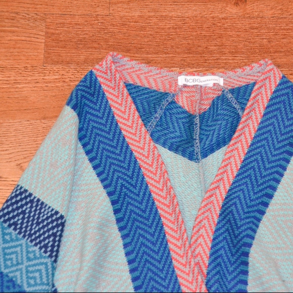 BCBG colorful poncho - Picture 5 of 5